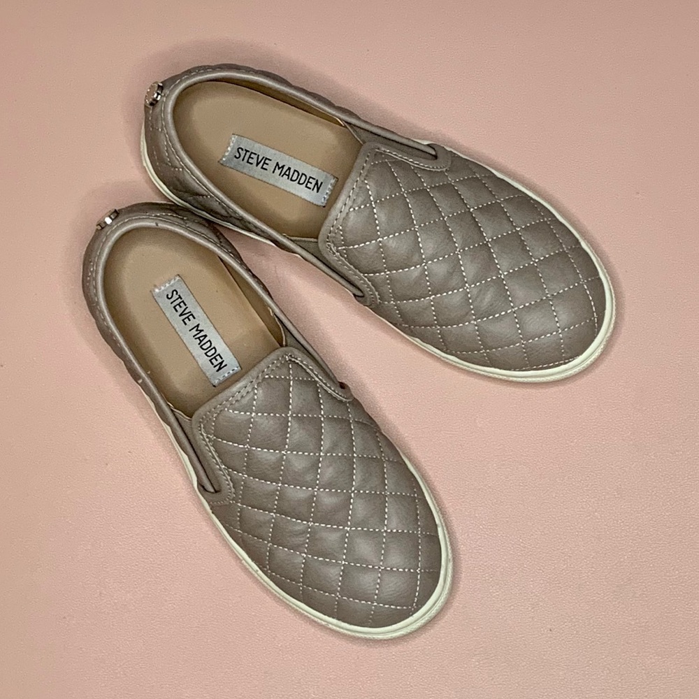 Steve Madden Slip On Sneaker ECENTRCQ